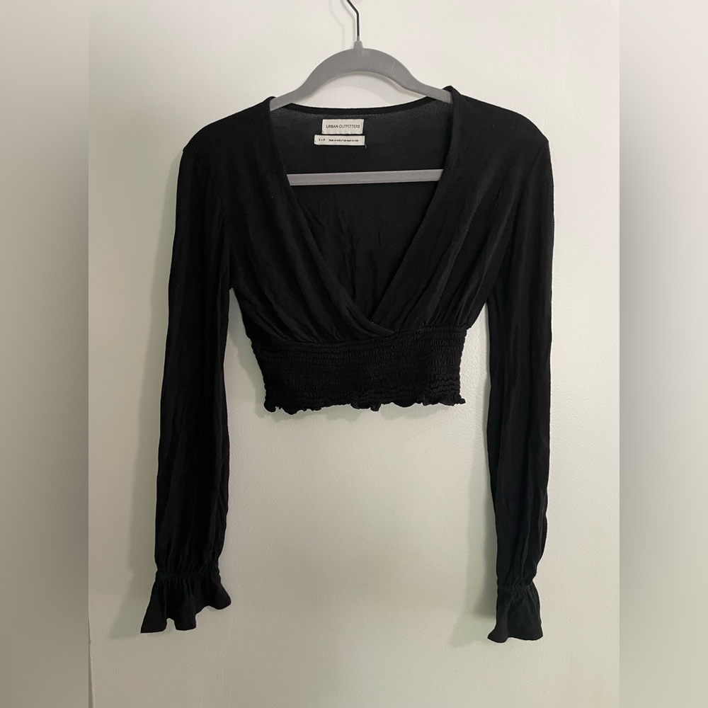 URBAN OUTFITTERS Long Sleeved Crop Top